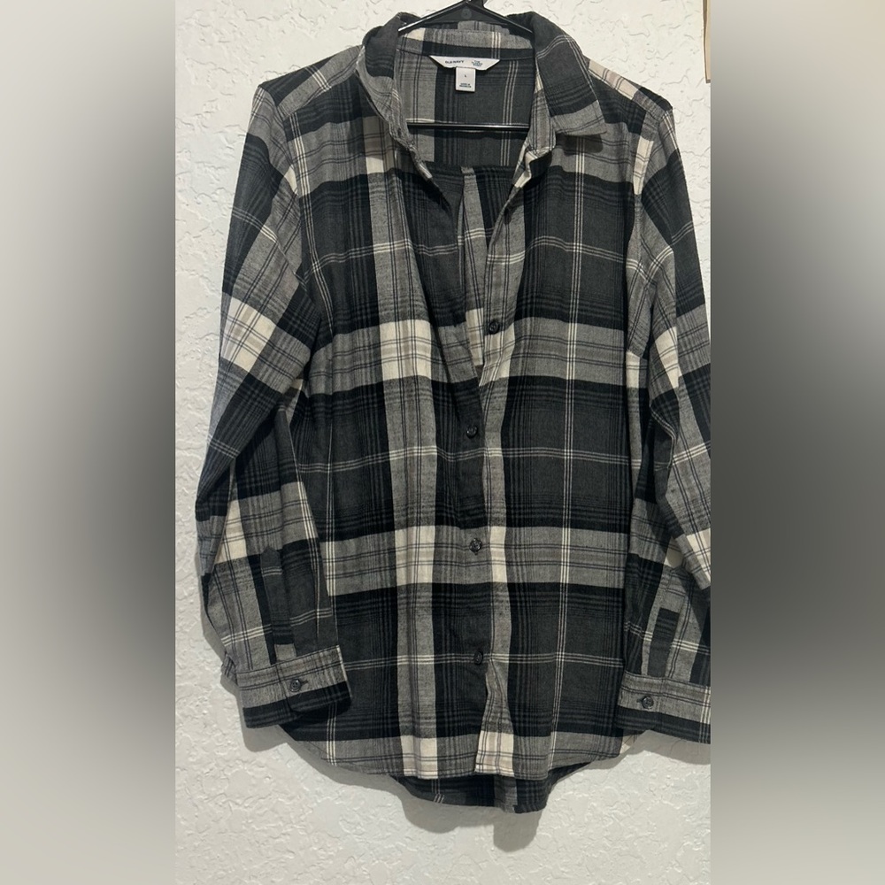 old navy size large flannel